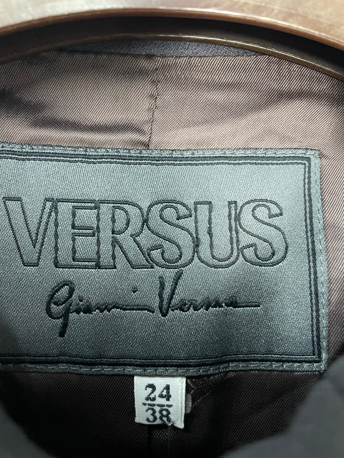 베르수스 슬림핏 집업 자켓 H2206 상품이미지6