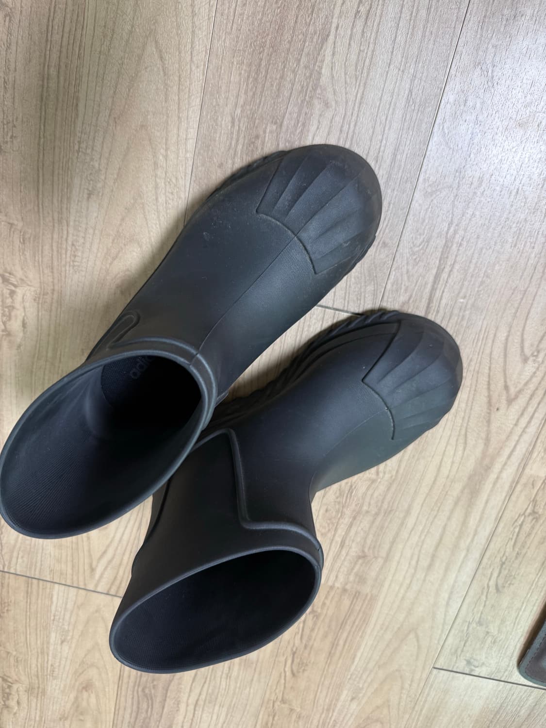 아디폼 블랙 275 상품이미지2