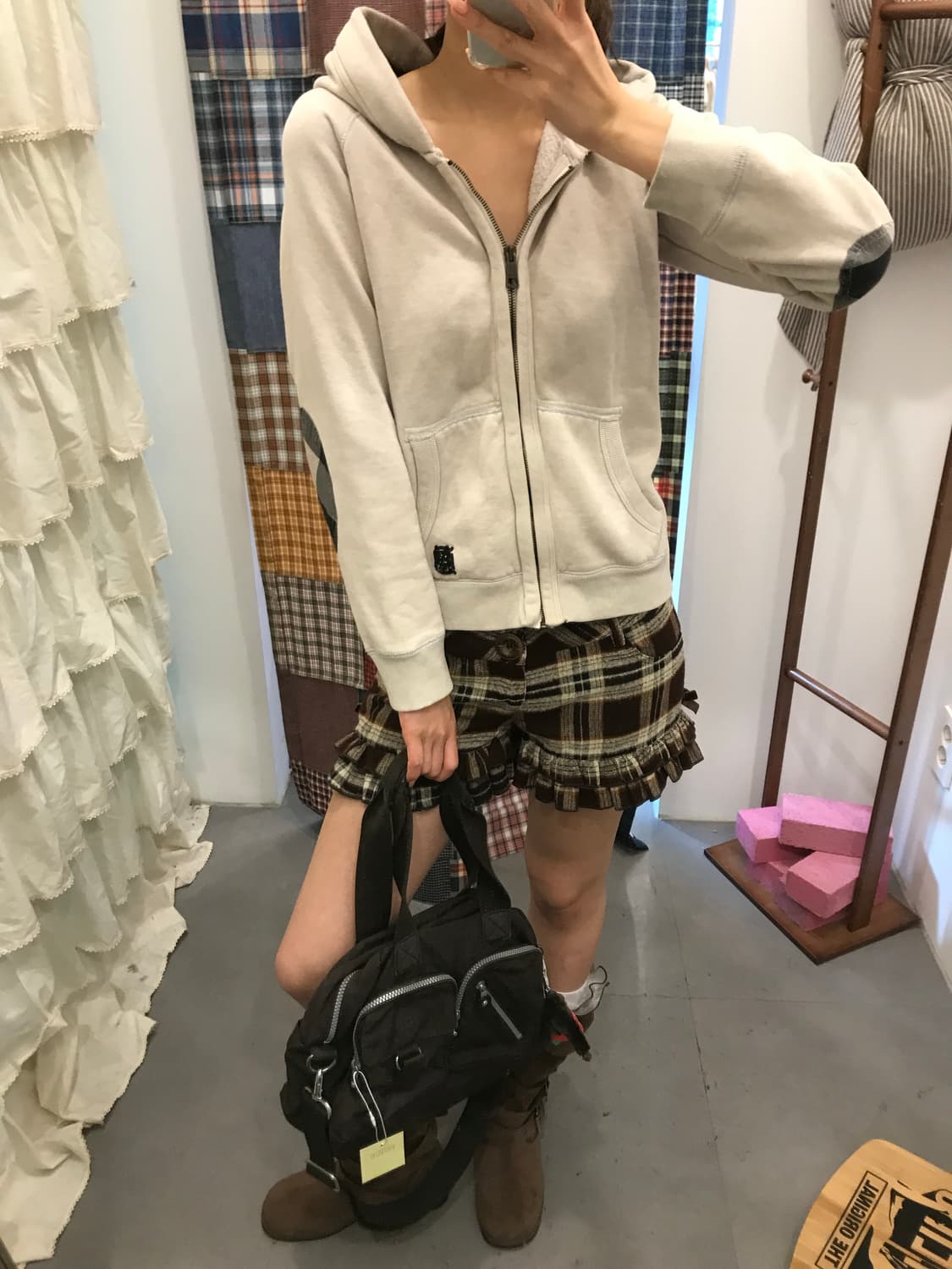 버버리 베이지 패치포인트 후드집업 상품이미지2