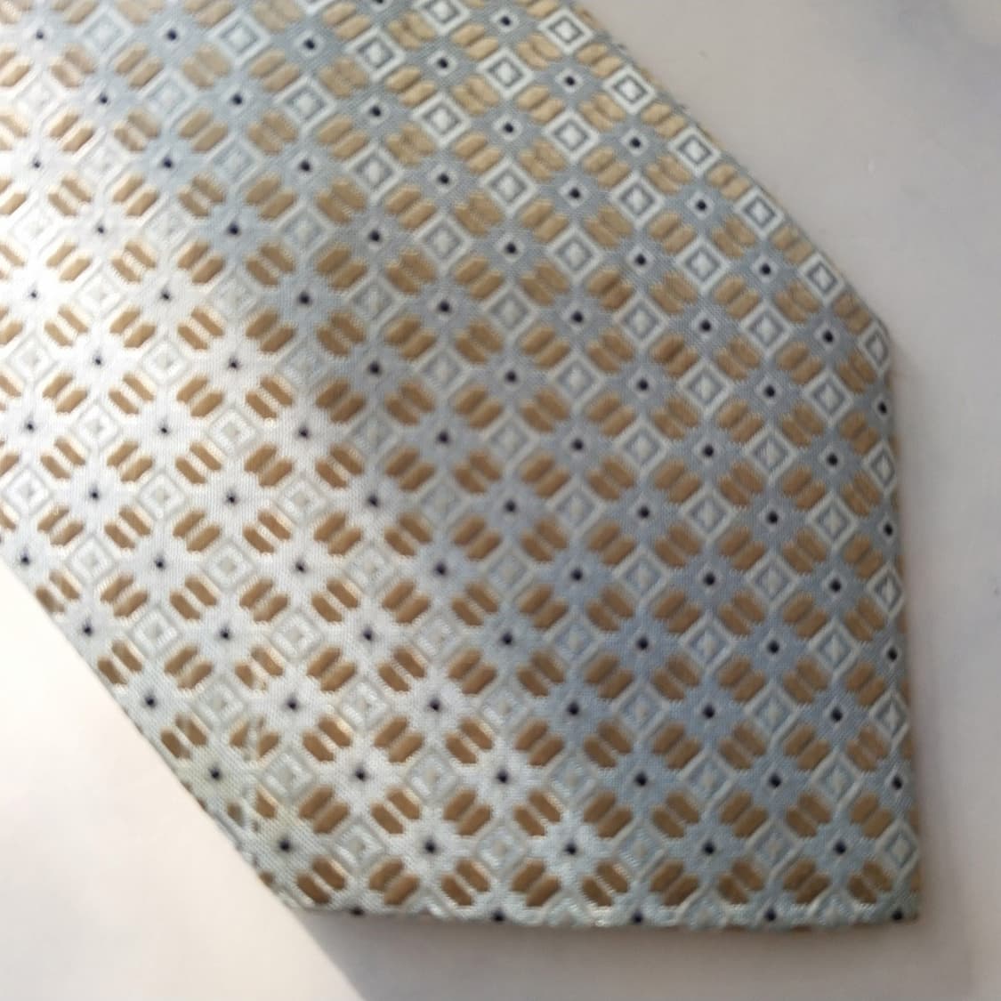 휴고 보스 실크 스카이블루 패턴 넥타이 8.5cm A+등급 K1902
 상품이미지8