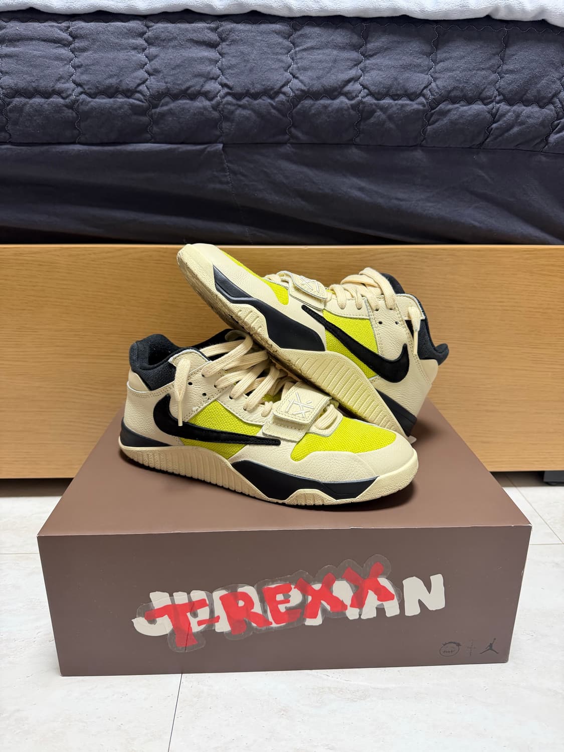 나이키 조던 x 트래비스 스캇 점프맨 잭 TR 상품이미지1