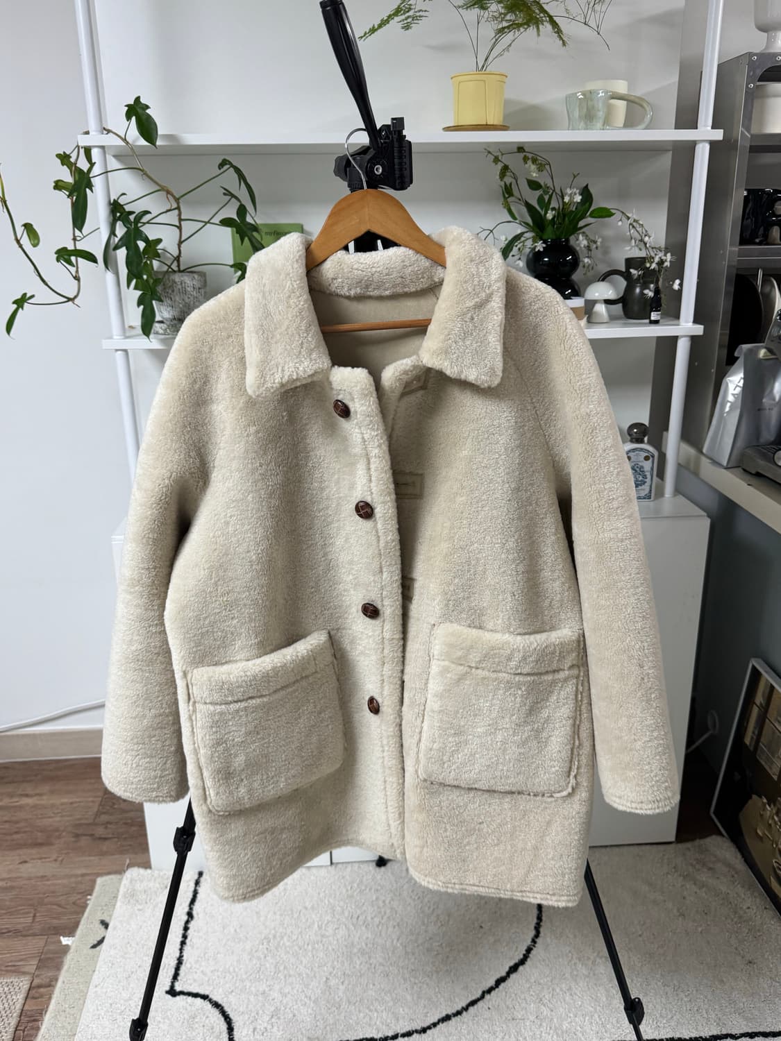 어나우트 리버서블 무스탕 상품이미지1