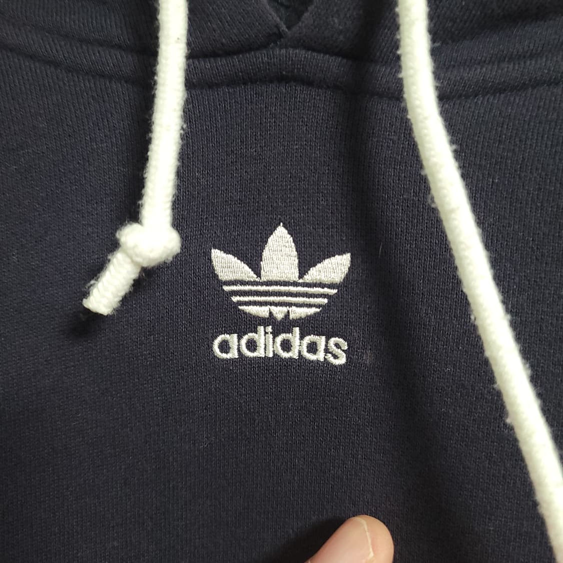 (100) ADIDAS 아디다스 여성 네이비 기모 후드티 상품이미지2