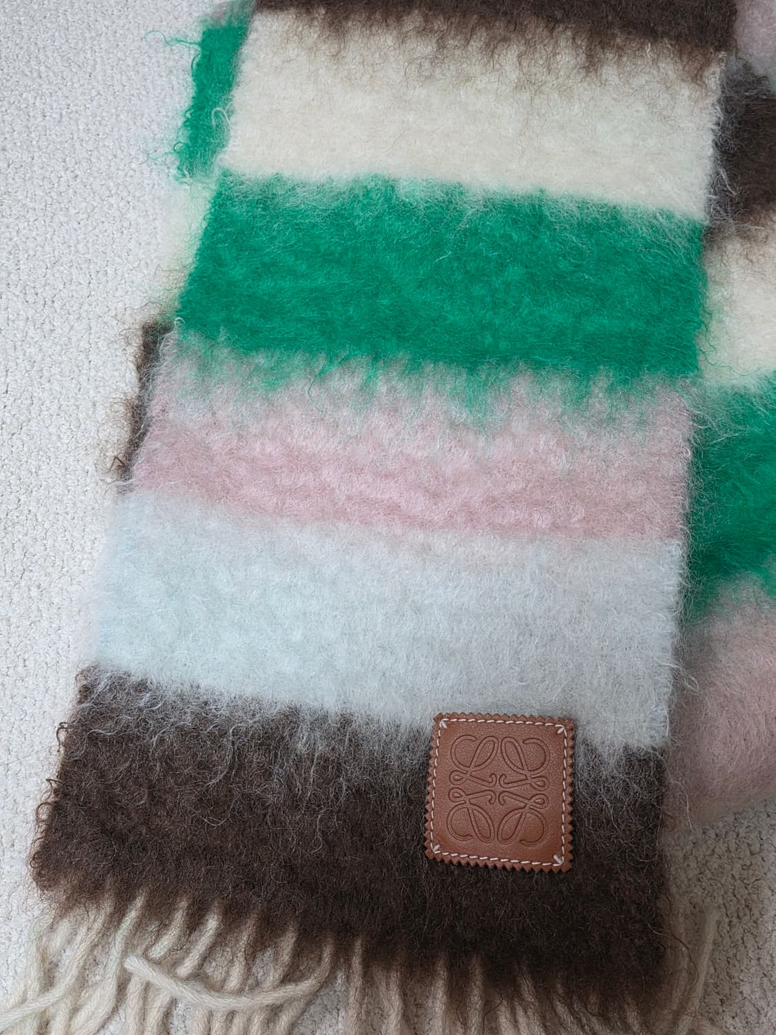 로에베 멀티 스트라이프 모헤어 머플러 상품이미지1