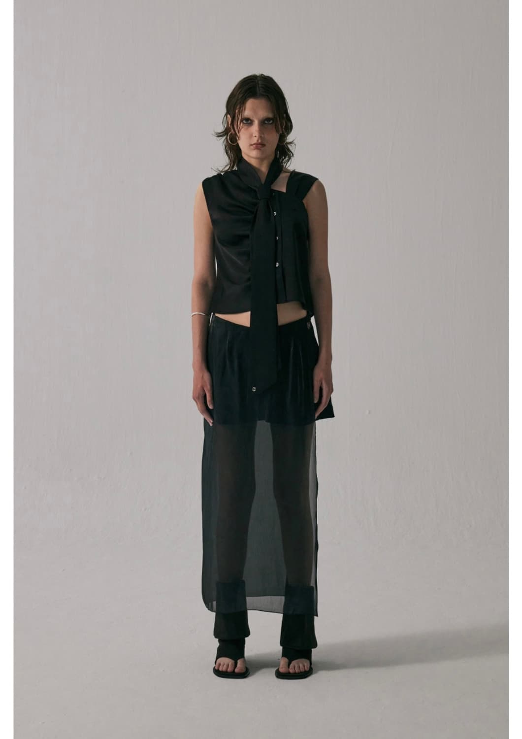 트리밍버드 ) Tied Shirring Crop Shirts BK F 상품이미지2