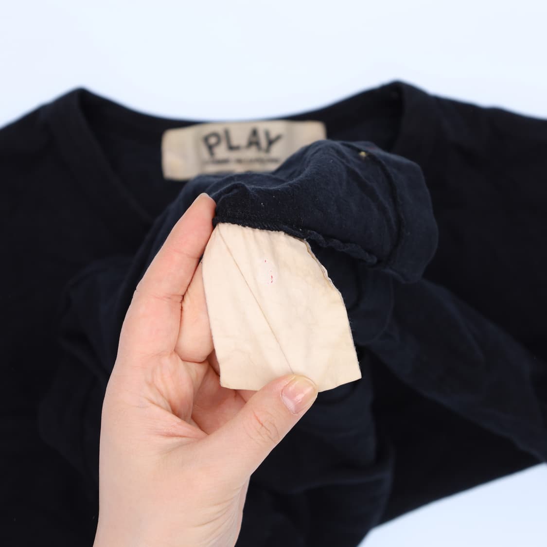 L 꼼데가르송 하트 와펜 반팔티 0413M 상품이미지4