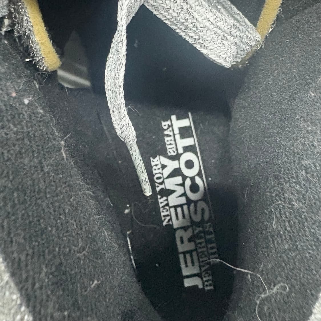 (275)아디다스x제레미스캇 실버베어스니커즈 상품이미지5