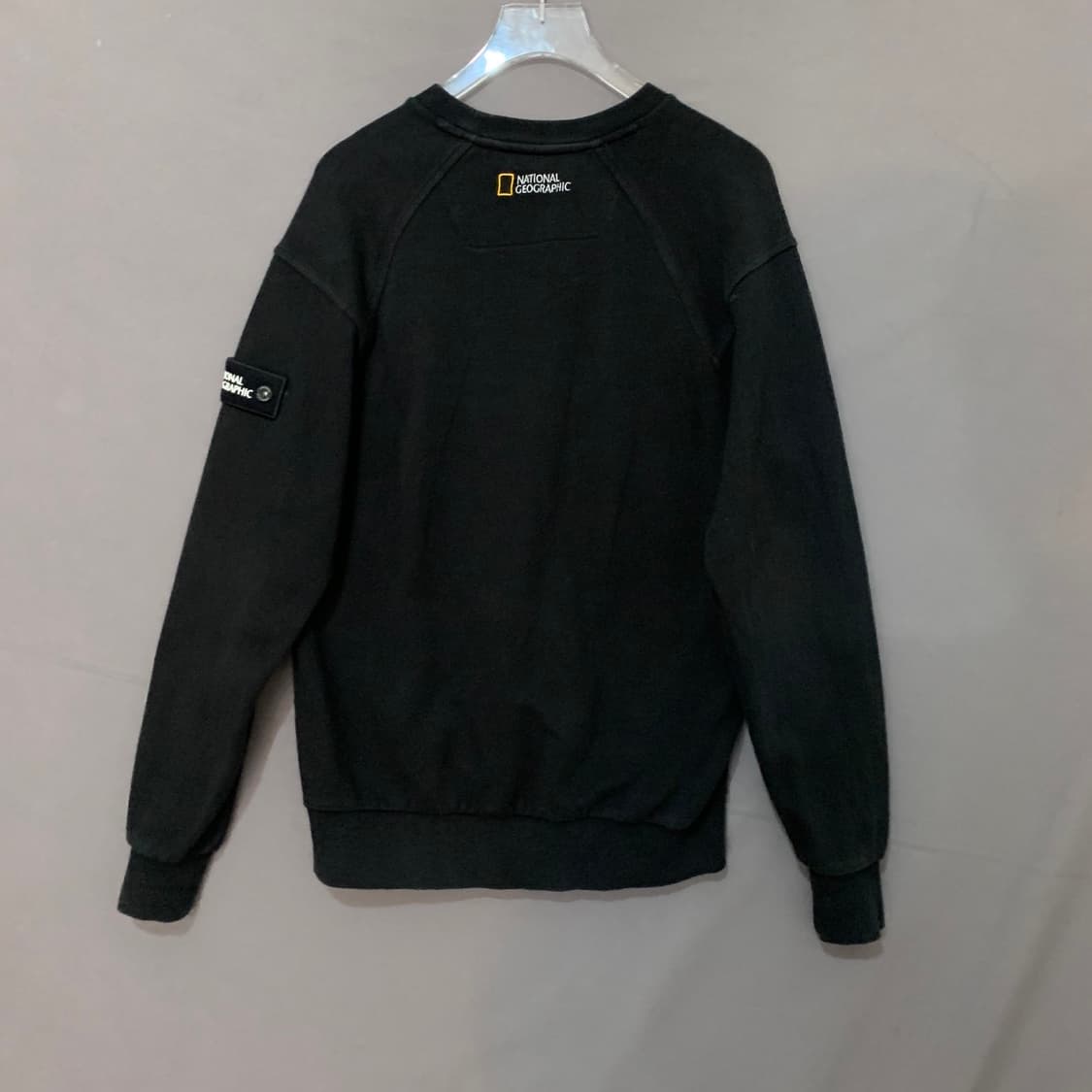 S 내셔널지오그래픽 공용 세미 오버핏 와펜 맨투맨 상품이미지3