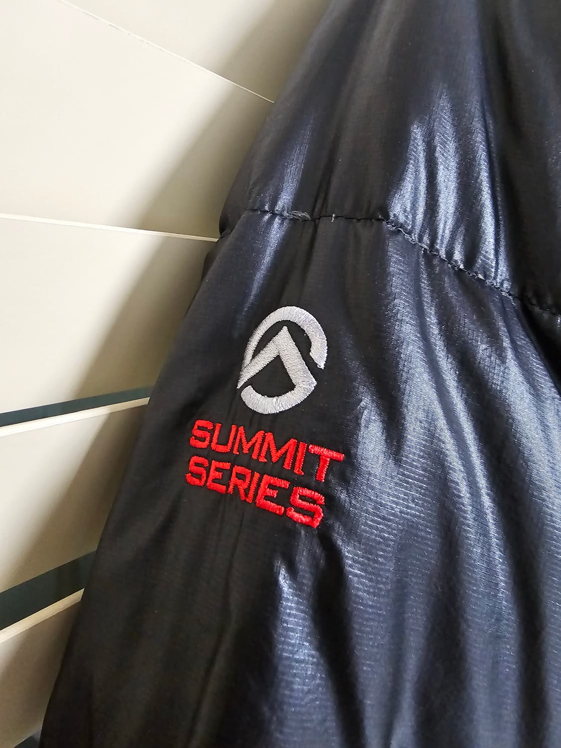 노스페이스 써밋 아콘카구아 다운패딩 M(95) 상품이미지2