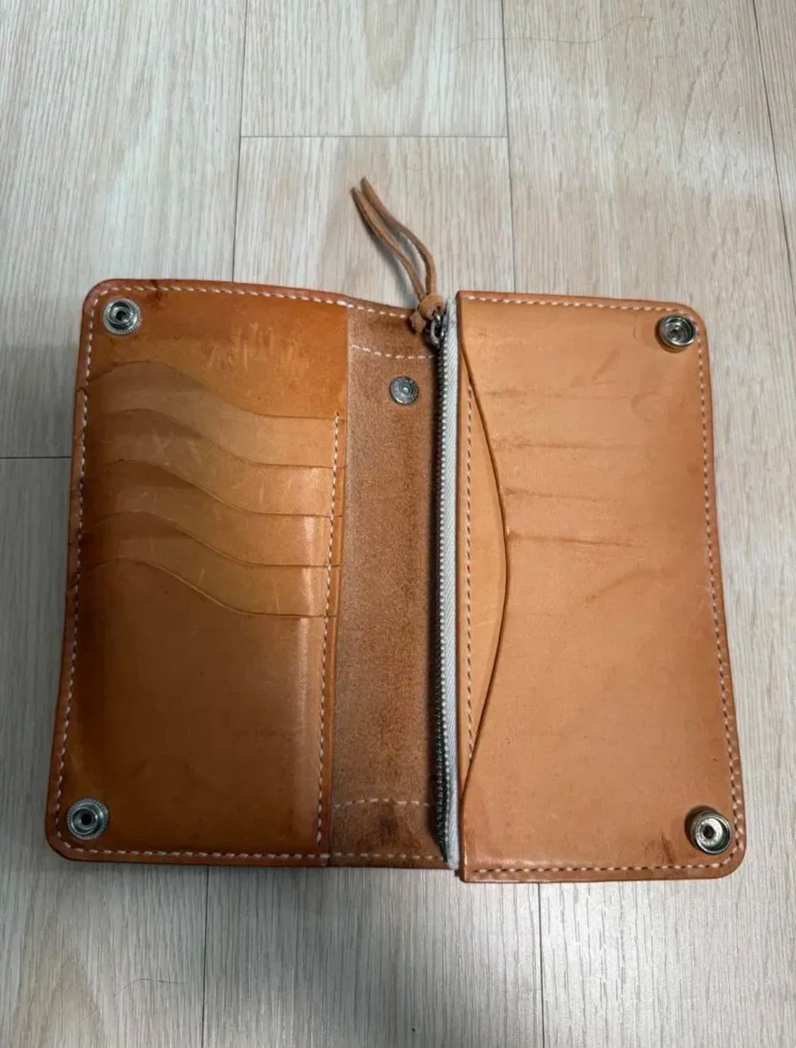 레더키메라 가죽 에이징장지갑 상품이미지4