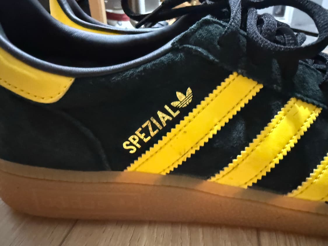 아디다스 스페지알 핸드볼 코어 블랙 옐로우 상품이미지1