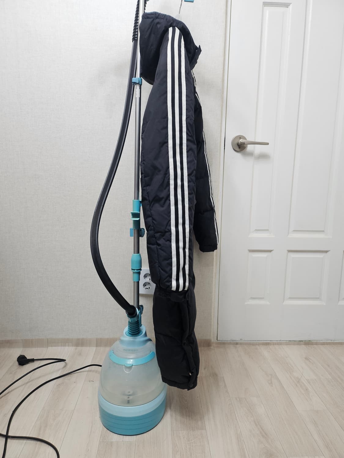 (100)L ☆초대장급☆ 아디다스 3st [검흰] 덕다운롱패딩 상품이미지5