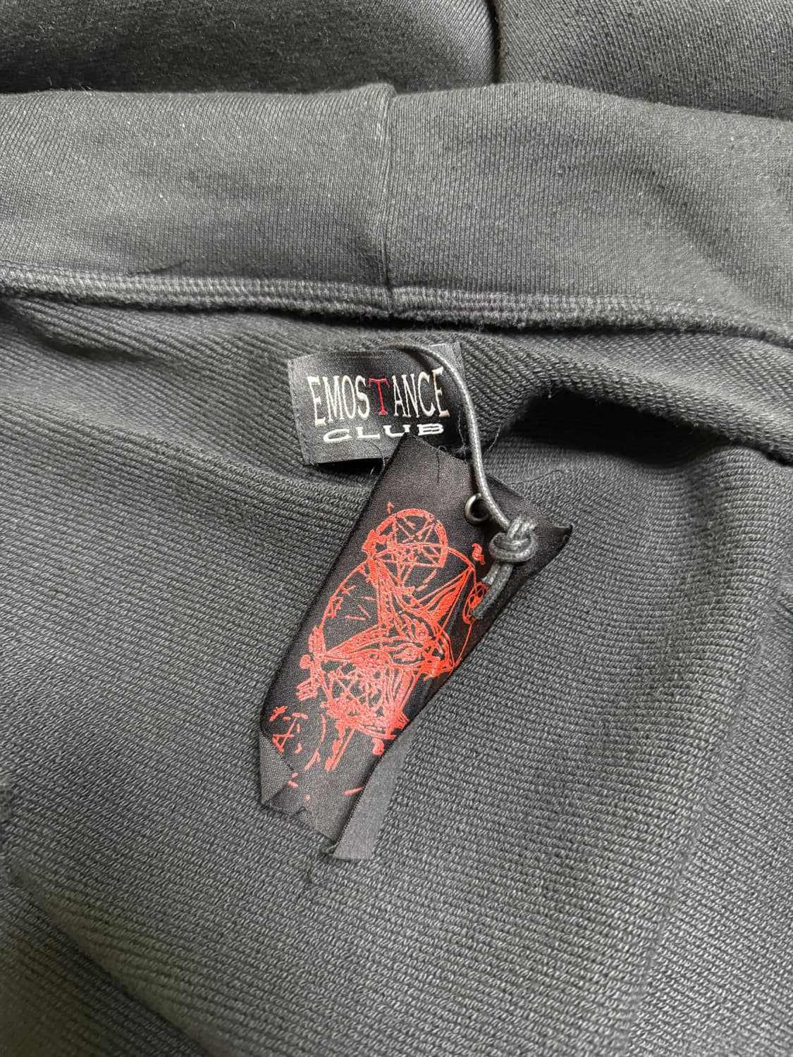 에모스탠스클럽 디스트레스드 후드집업 상품이미지2