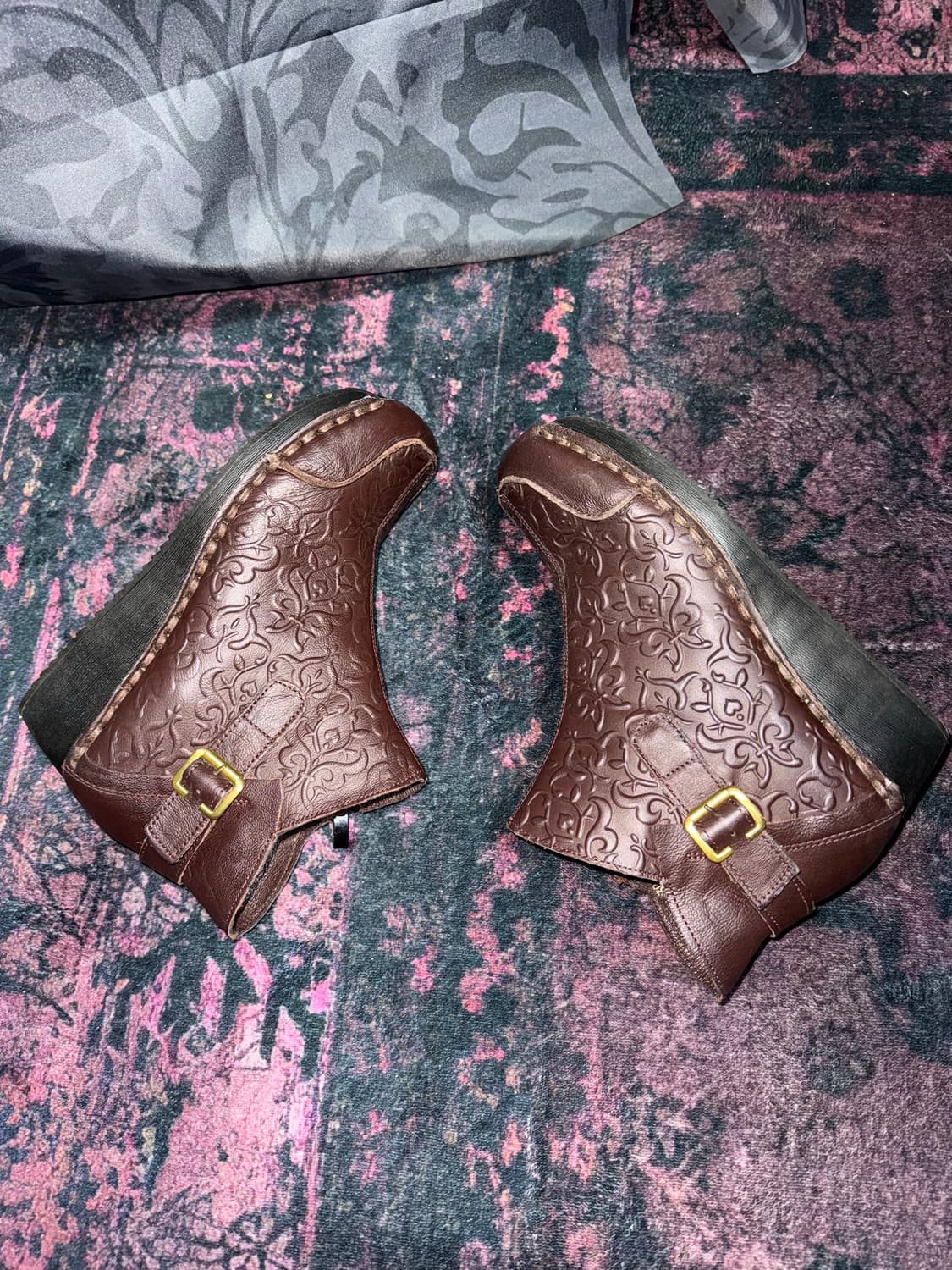 빈티지 무드 웨스턴 엠보 가죽 앵클부츠 상품이미지5