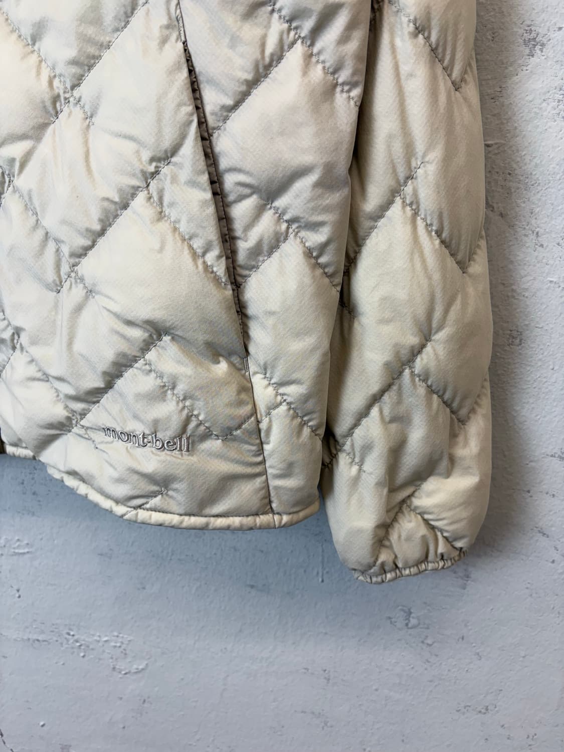 몽벨 수페리어 다운 라운드넥 경량패딩 자켓 상품이미지4