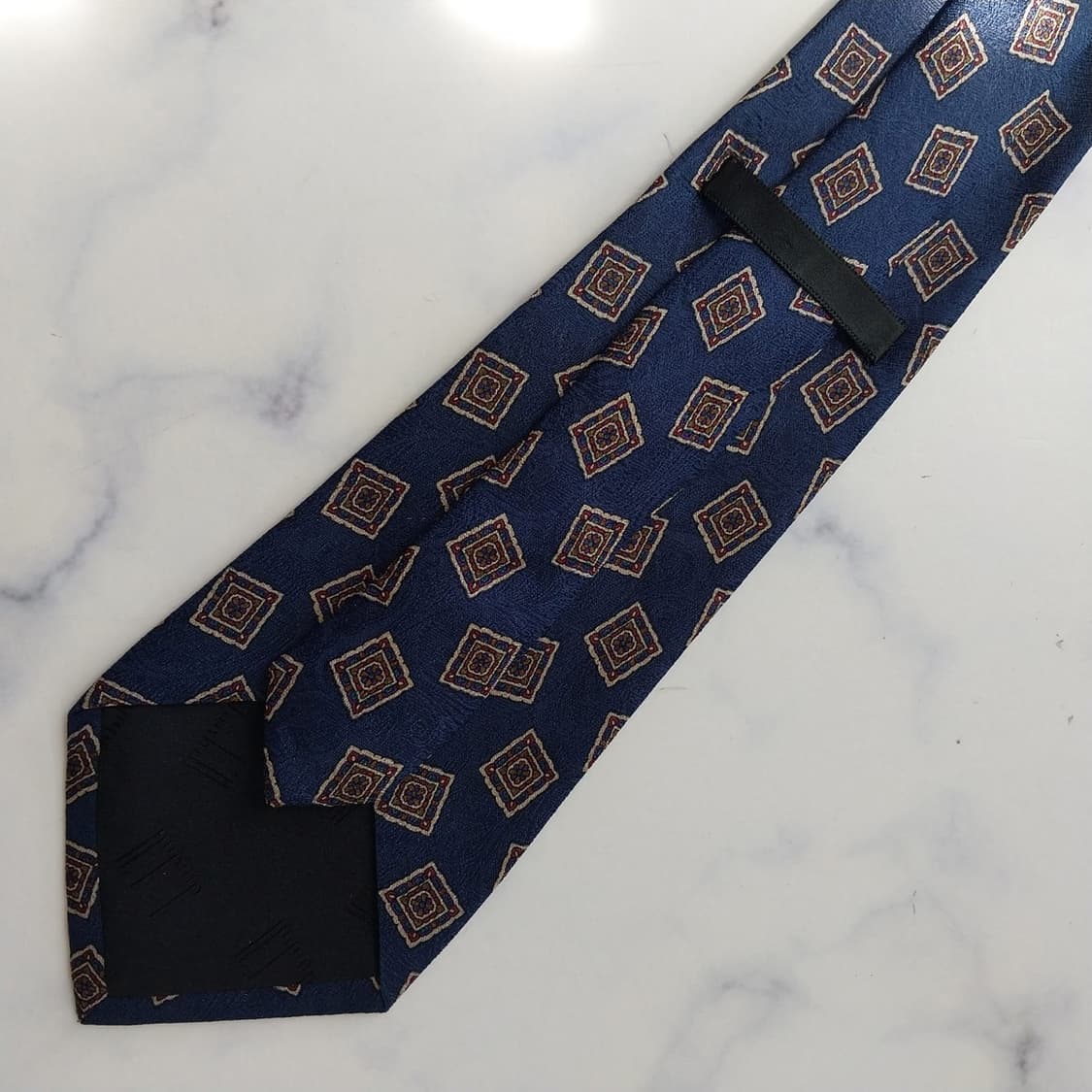 던힐 실크 네이비 기하 패턴 넥타이 9.1cm A등급 K2600 상품이미지6