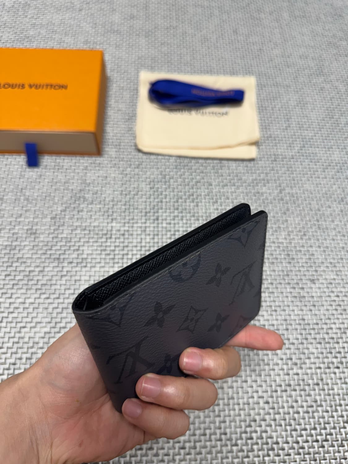 루이비통 리버스 모노그램 반지갑 상품이미지7