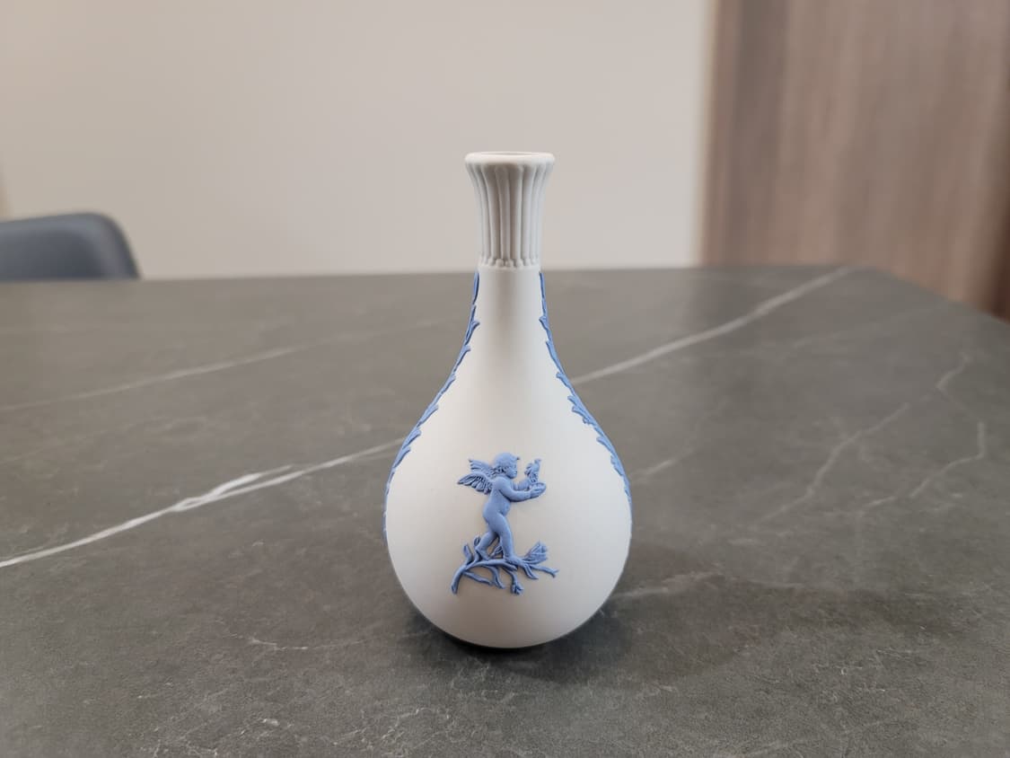 웨지우드 제스퍼웨어 라벤더 온 크림 화병, 장식병 상품이미지1