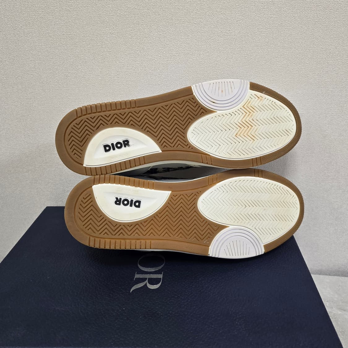 디올 B27 오블리크 스니커즈 신발 44사이즈 280 285 판매 상품이미지7
