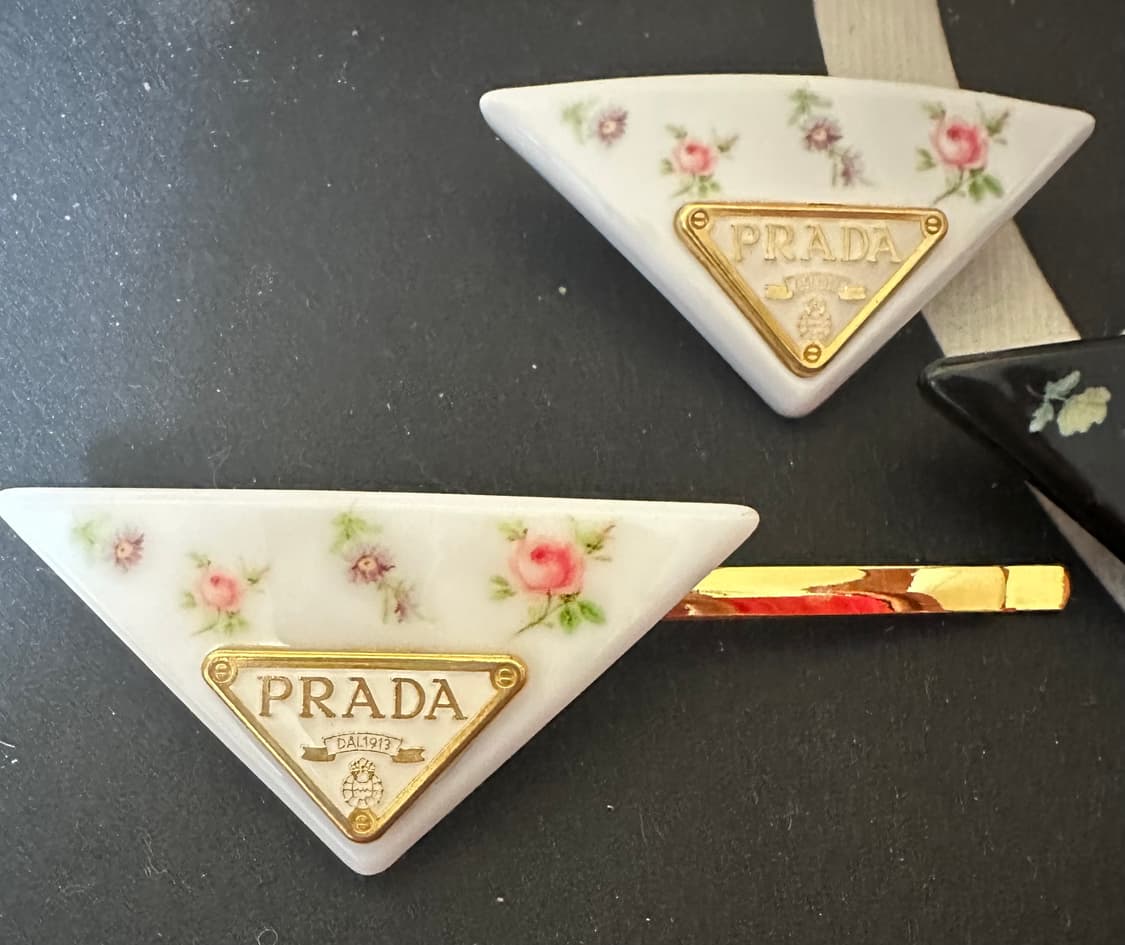 프라다 플라워 패턴 헤어핀 상품이미지2