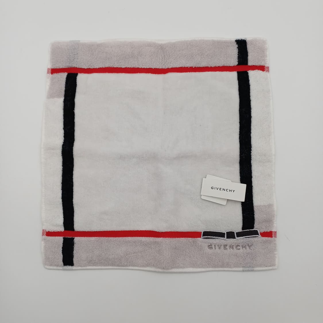 GIVENCHY 지방시 핸드타월 손수건 [FB11735-185-8] 상품이미지3