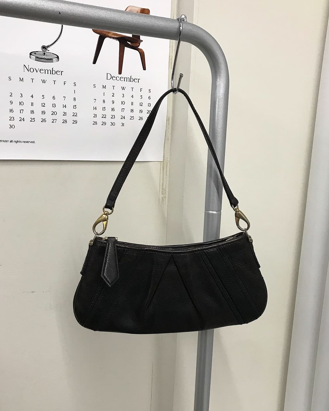 버버리 금장 레더 숄더백 가방 상품이미지2