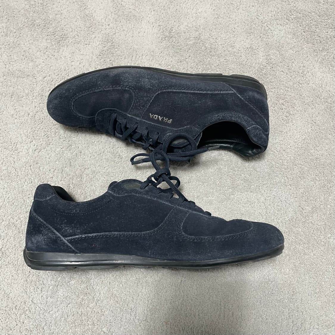 275) 프라다 스포츠 메탈로고 스웨이드 스니커즈 상품이미지2