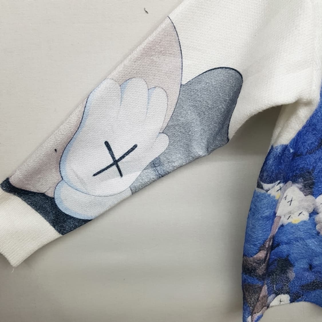 KAWS 프린트 가디건 상품이미지3