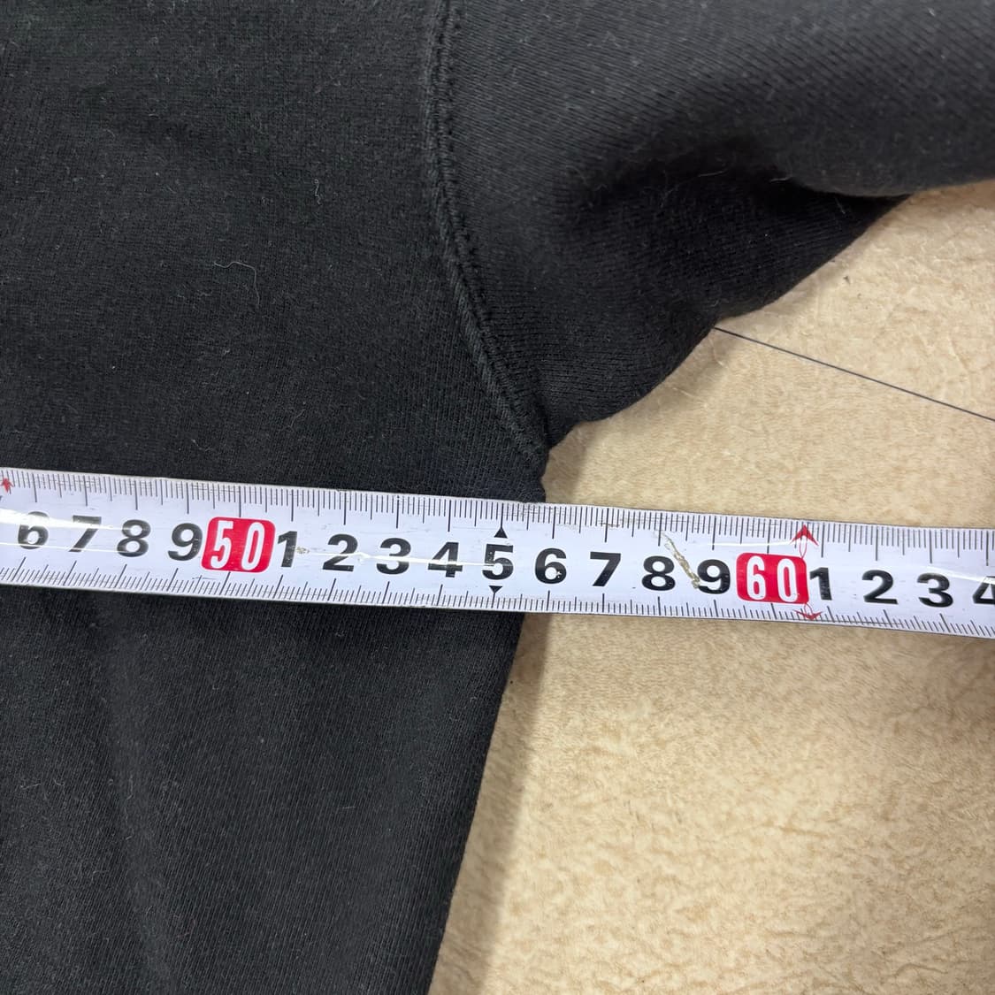 키르시 체리 스몰로고 블랙 맨투맨 상품이미지5