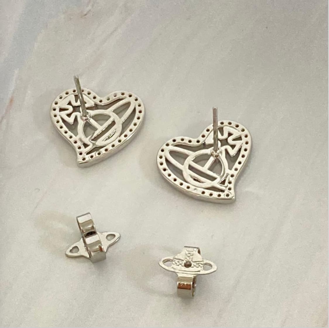 비비안웨스트우드 화이트 크리스탈 하트 orb 귀걸이 상품이미지2