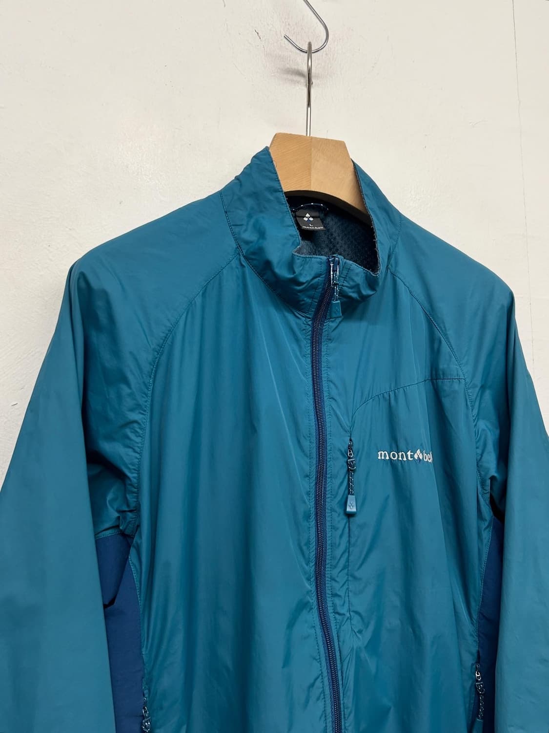 JPN 몽벨 바람막이 자켓 블루 / 그린 상품이미지3