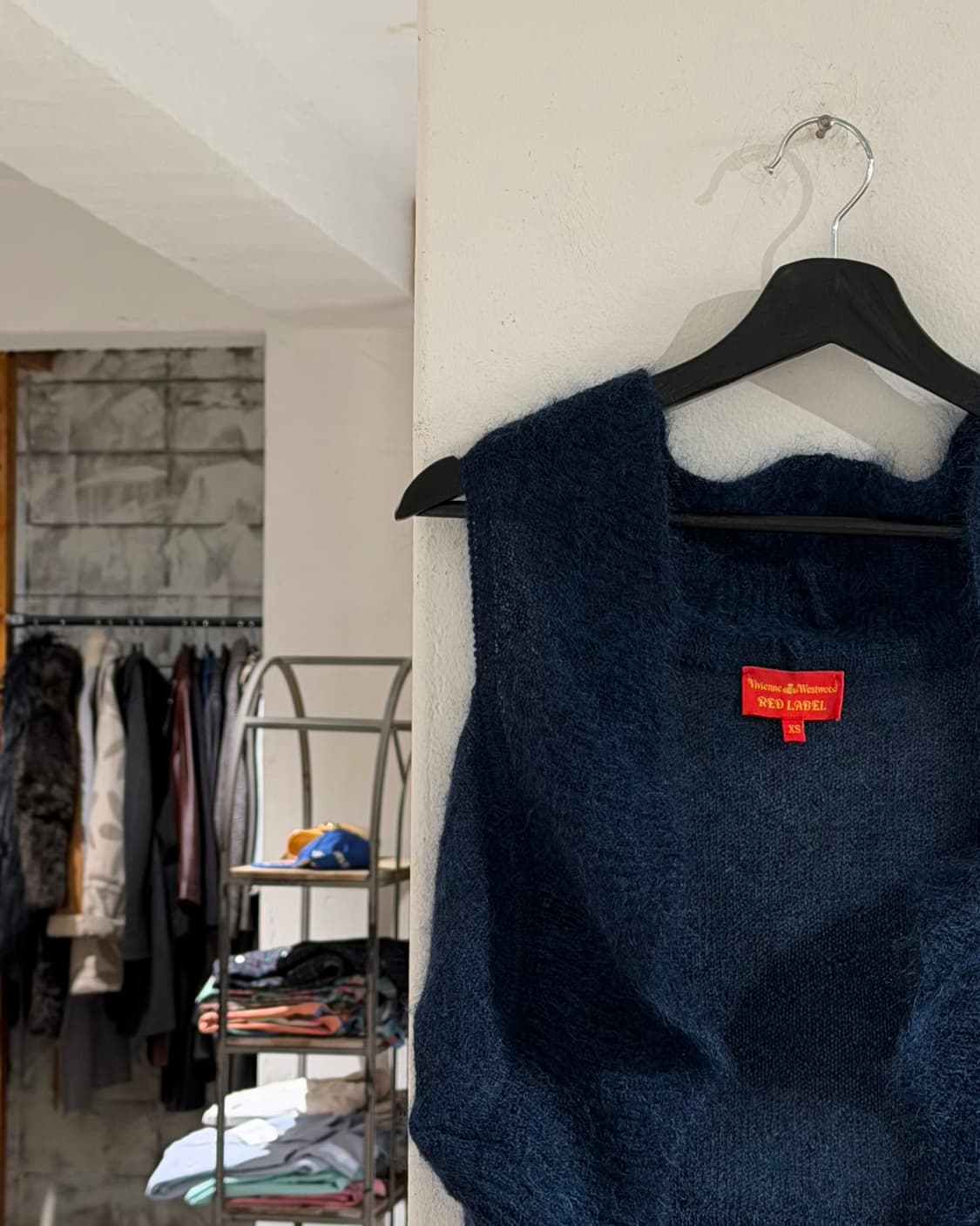 비비안 웨스트우드 블루 헤어리 슬릿 크롭 가디건 상품이미지2