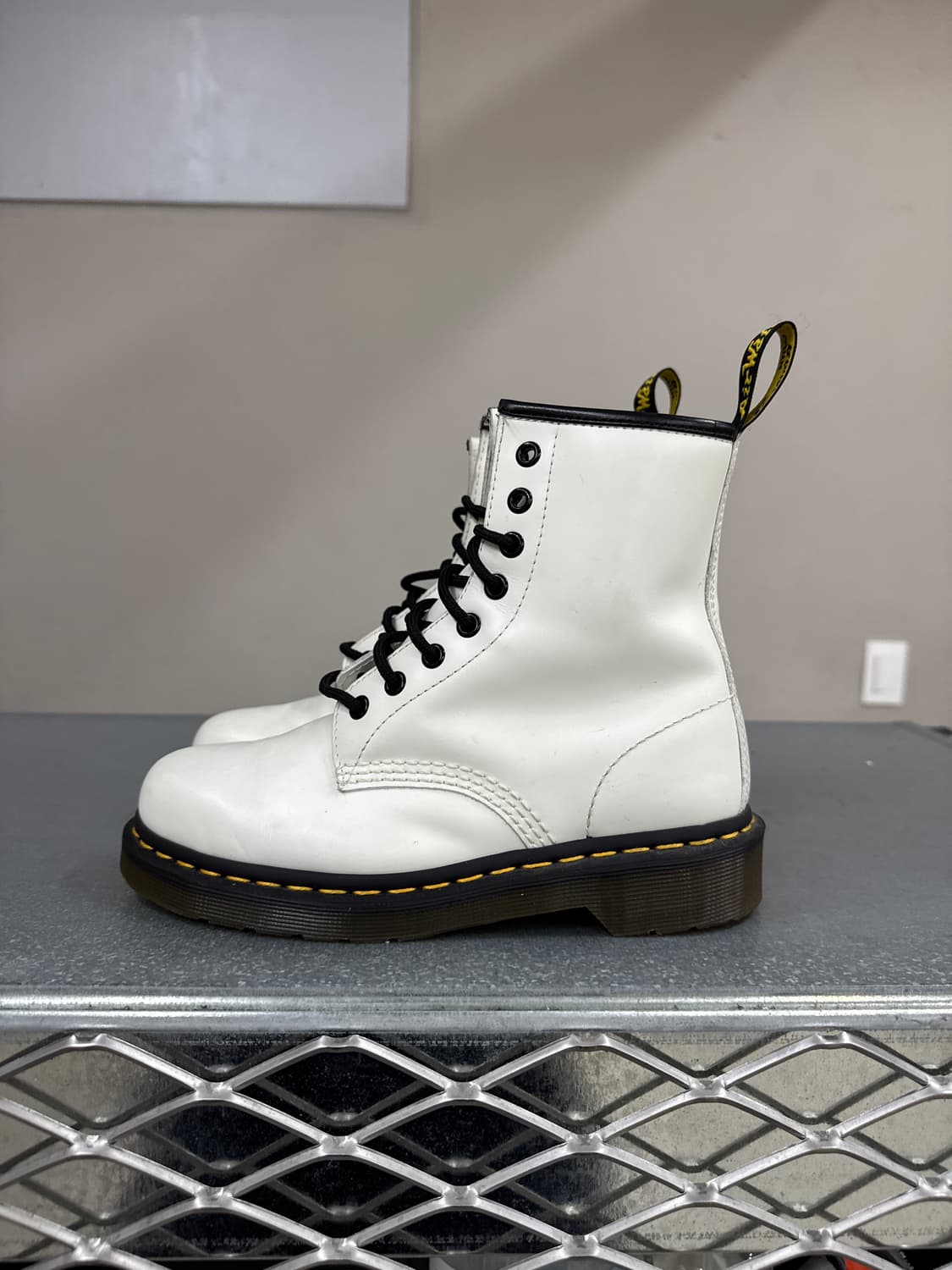 닥터마틴 1460 화이트 UK4 상품이미지1