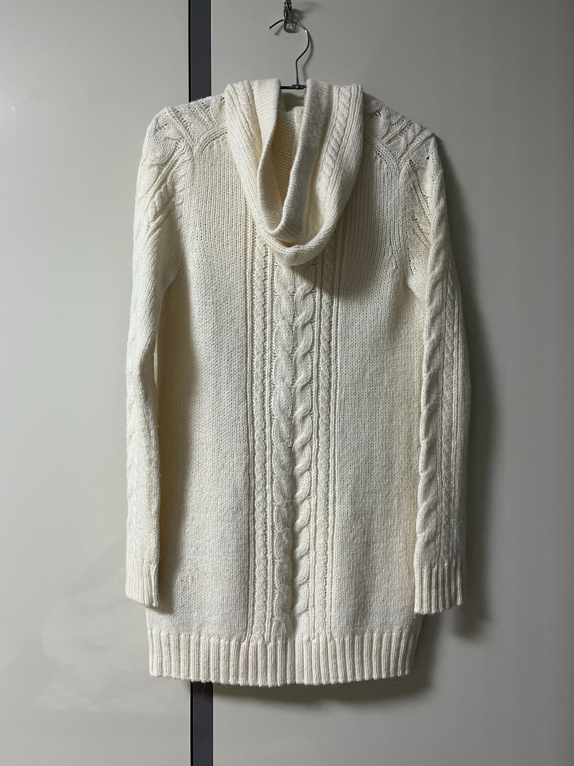 유니클로 떡볶이 후드 니트 상품이미지2