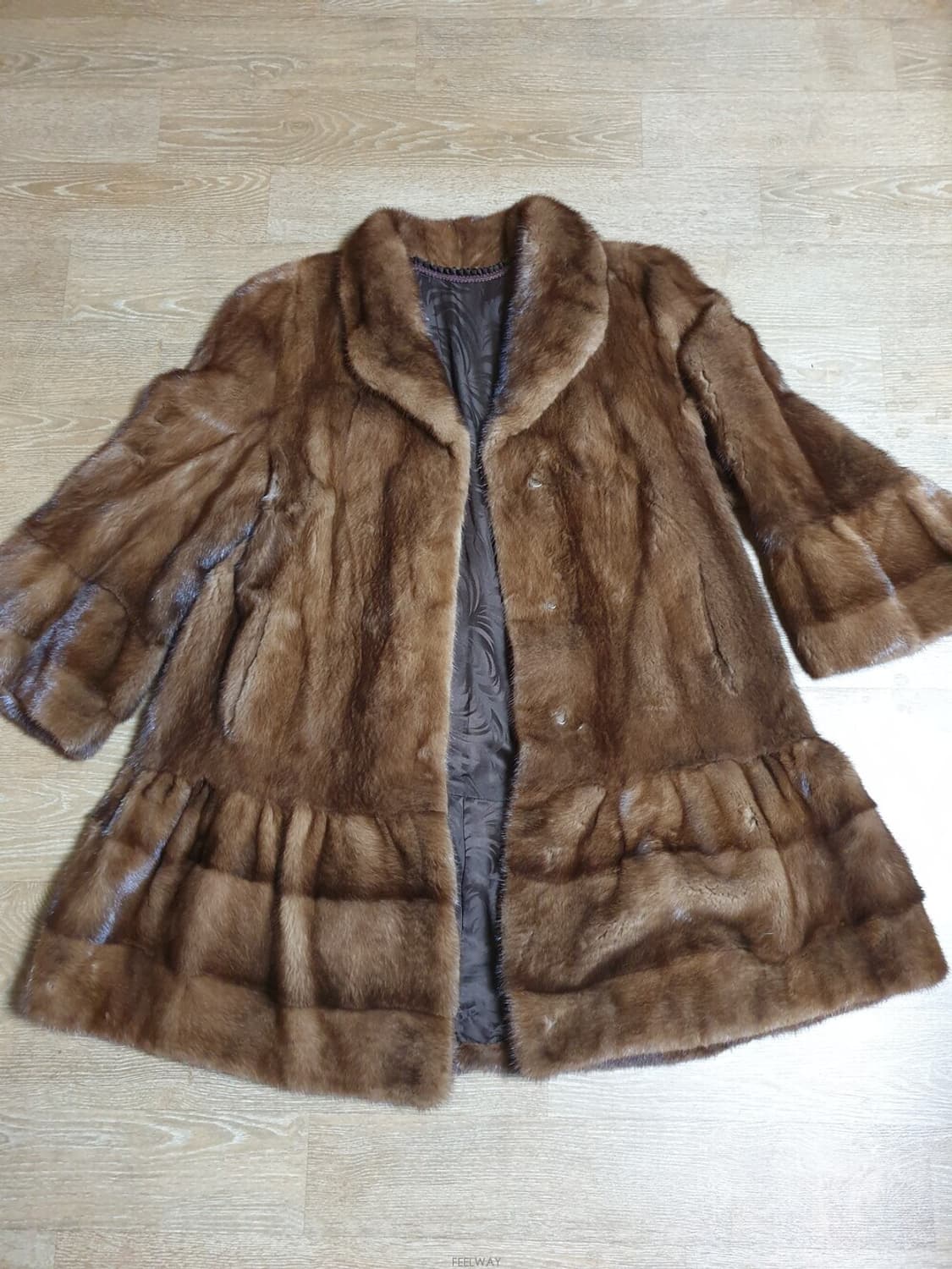 특가세일~휘메일 천연암컷 밍크 럭셔리한 디자인 최고급 모피코트 무스탕 점 상품이미지1