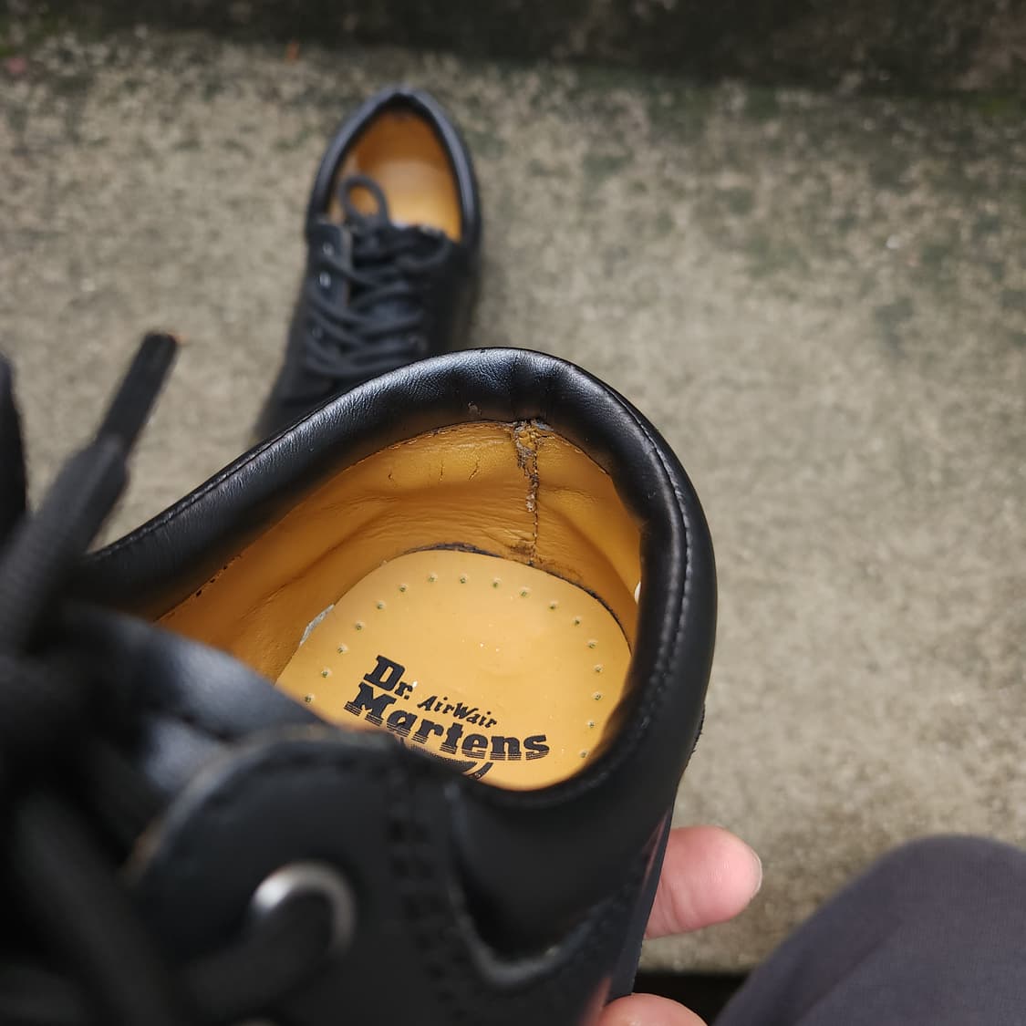 [3UK] 닥터마틴 8053 나파 레더 캐주얼 블랙 (220~225) 상품이미지4