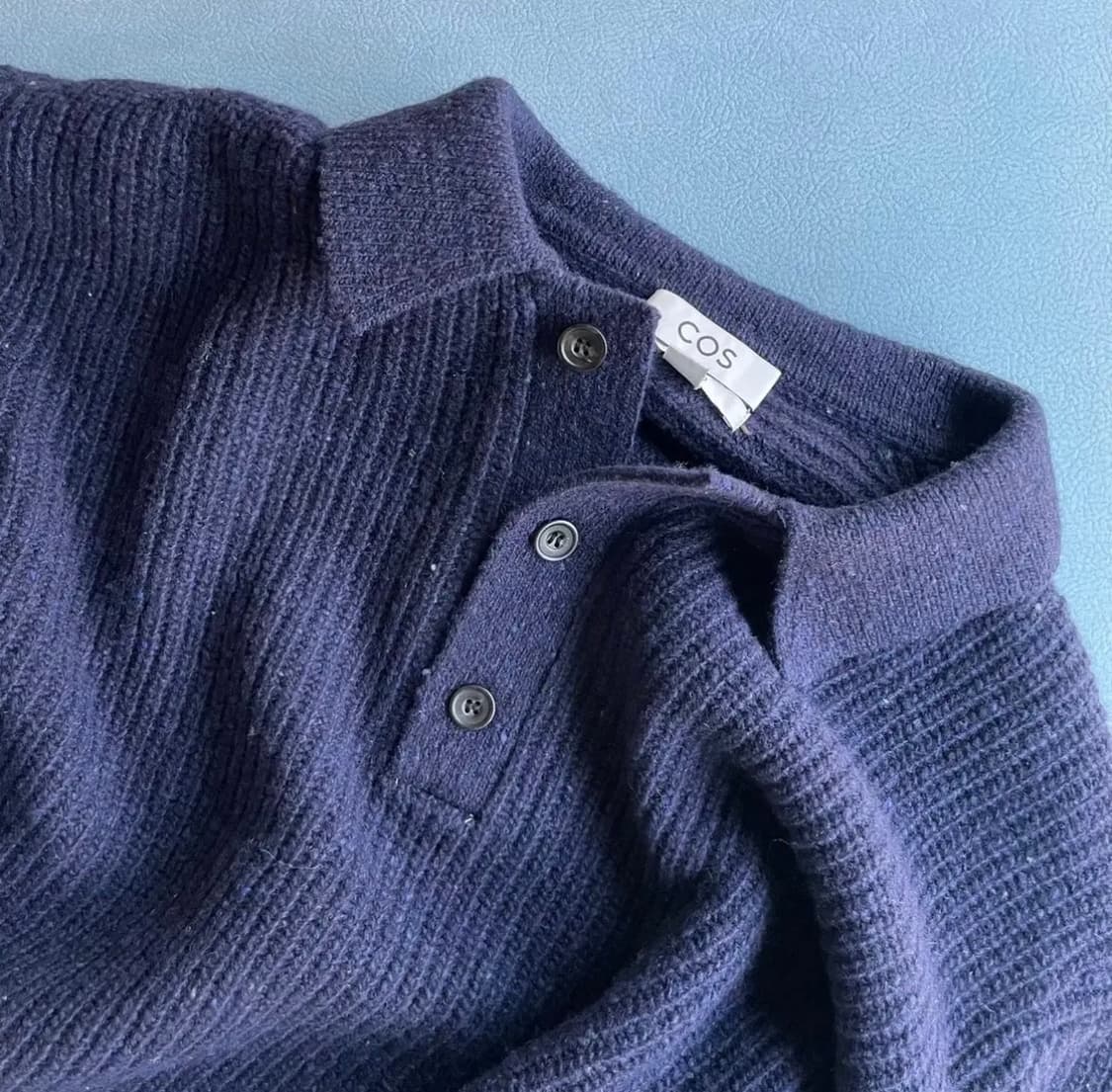 [L] COS 리브드 울 캐시미어 블렌드 폴로 셔츠 상품이미지3