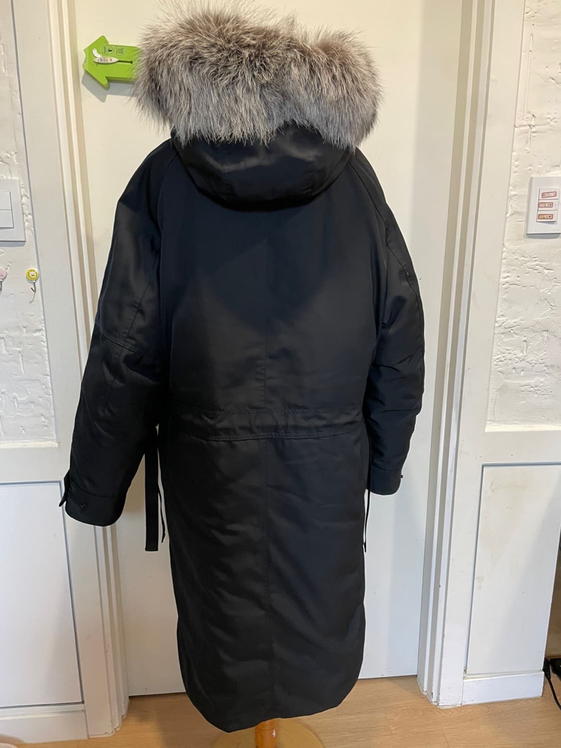 솔리드옴므  18fw 168 폭스퍼 패딩 블랙 상품이미지2