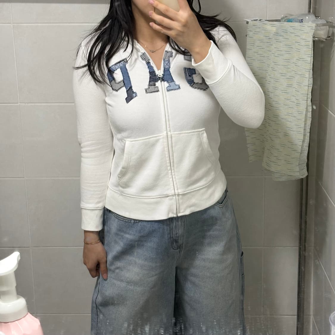 유일매물) 갭 데님 패치로고 딱붙 후드집업 (화이트) 상품이미지5