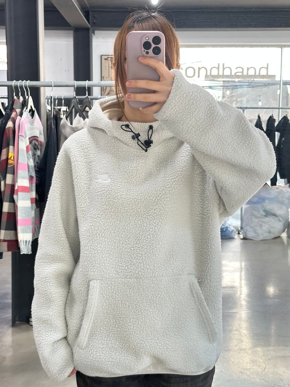 나이키 스우시빅로고 플리스 풀오버후드티 상품이미지3