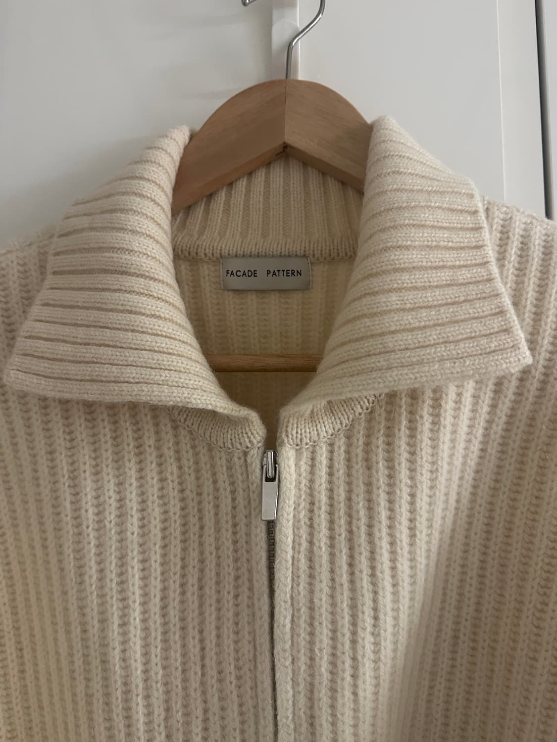 파사드패턴 베이비알파카 니트집업 상품이미지2