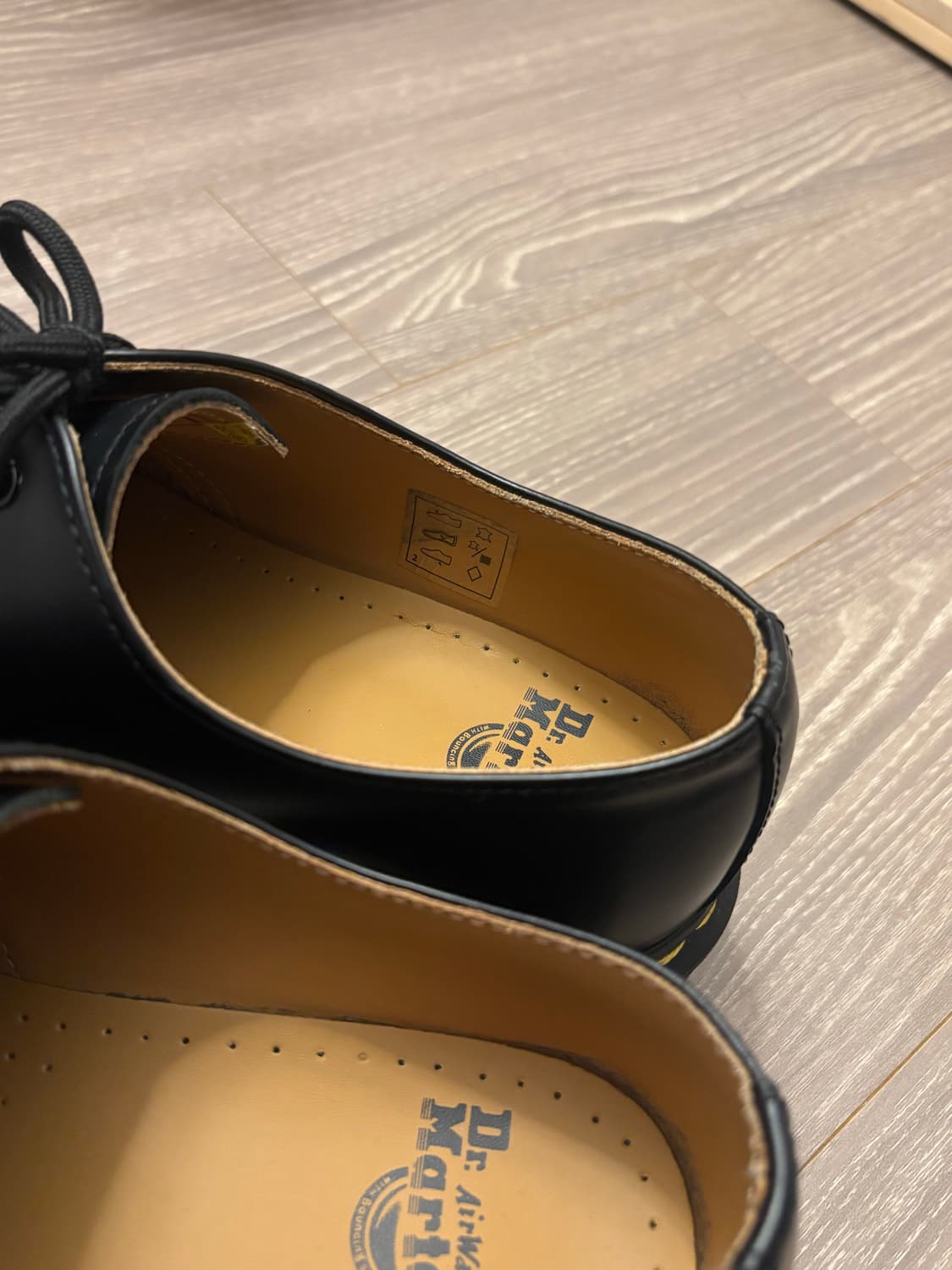 닥터마틴 스무스 270 상품이미지9