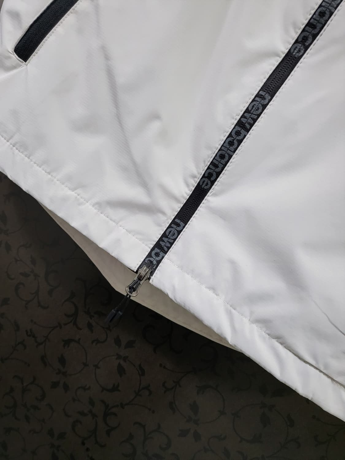 뉴발란스 바람막이 44 상품이미지3