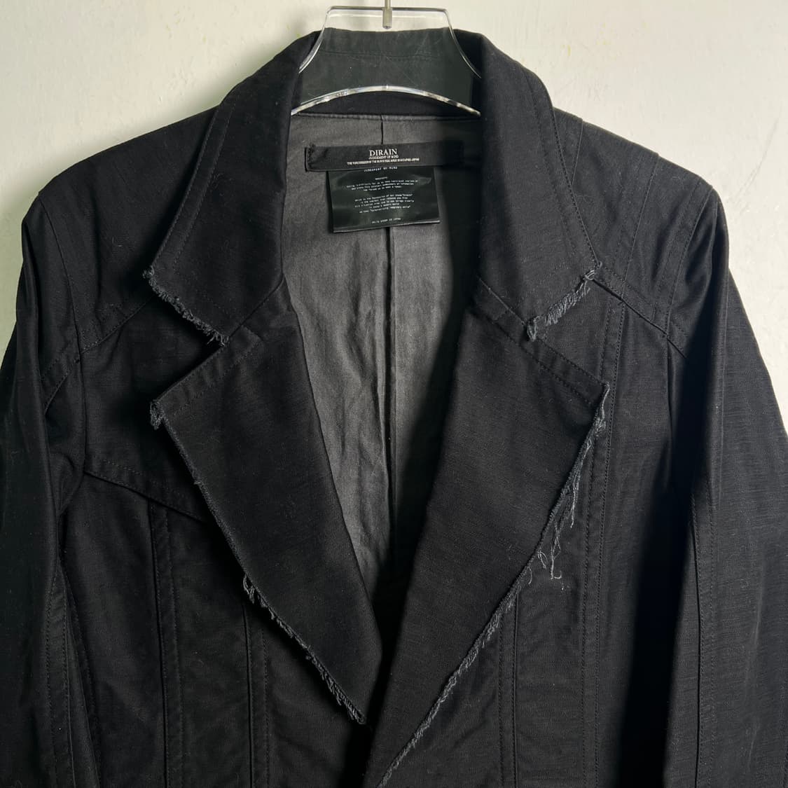 DIRAIN 블랙 컷오프 테일러드 데미지 롱 코트  상품이미지4