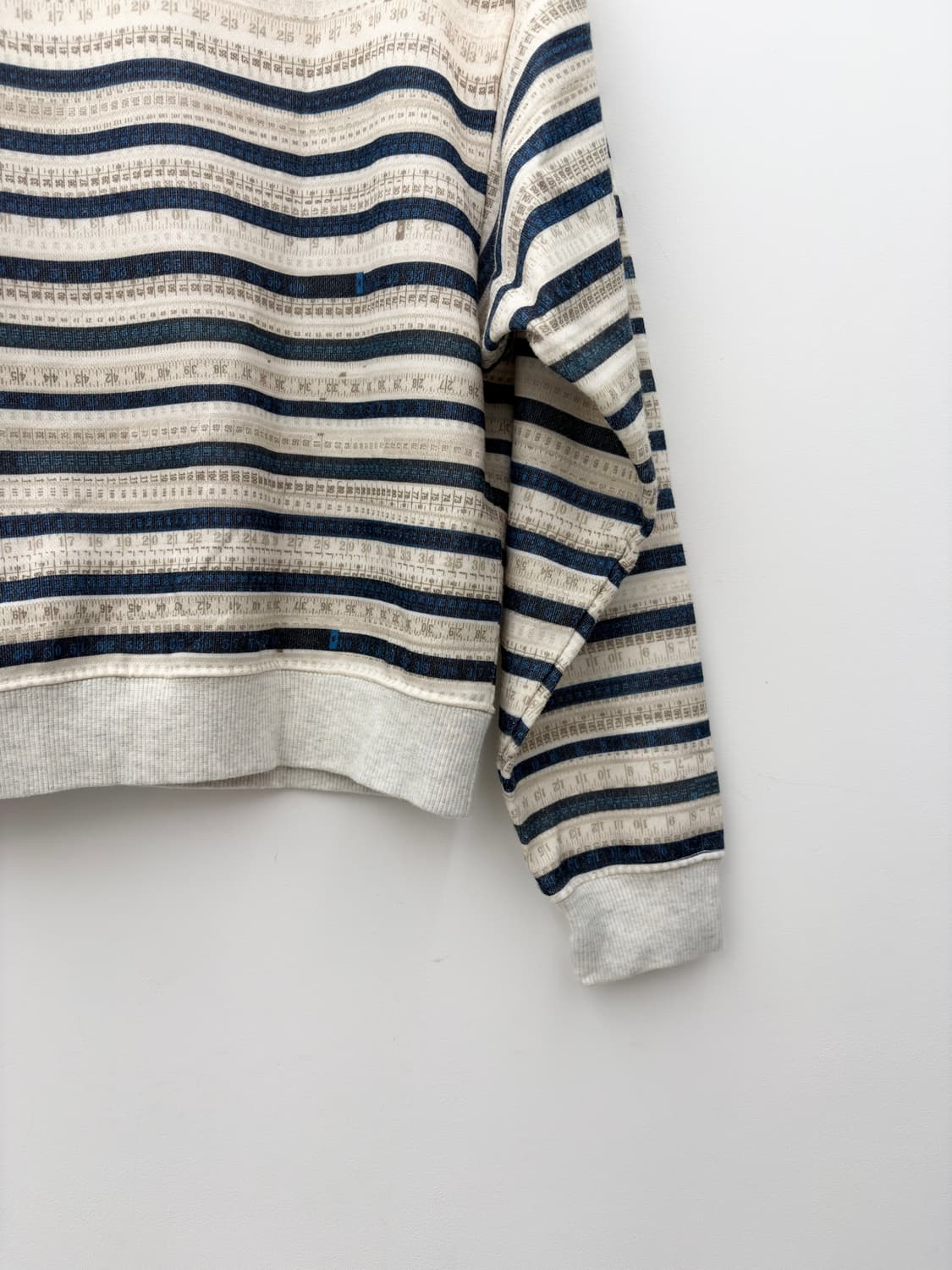 RULER PRINTED SWEATSHIRT 상품이미지6