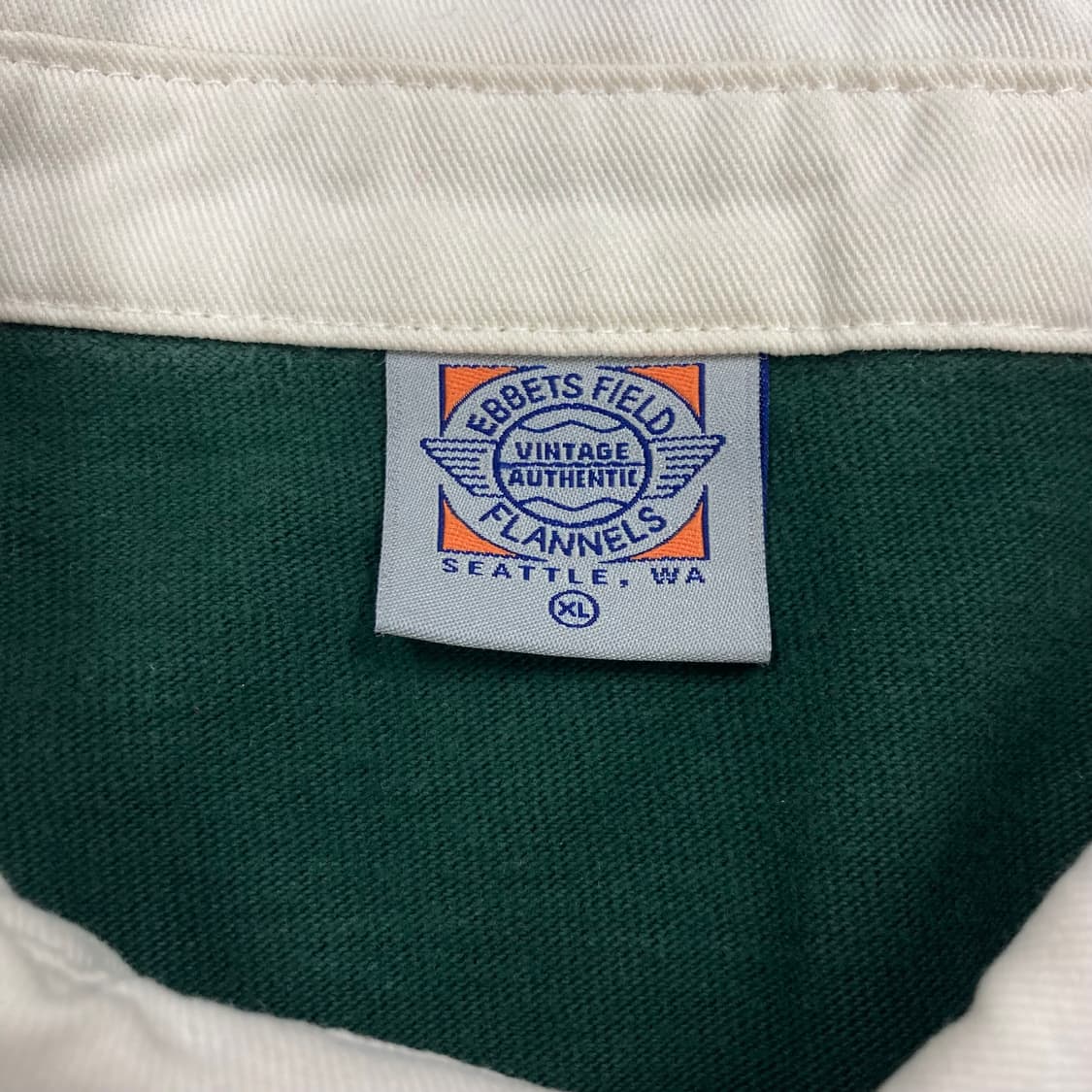 이벳필드 믹스 컬러 단가라 패턴 스몰 로고 카라 롱 슬리브 상품이미지3