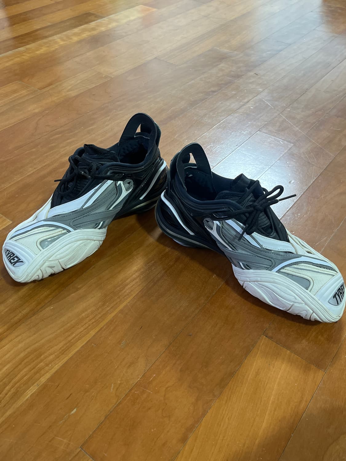 발렌시아가 타이렉스 37 상품이미지5