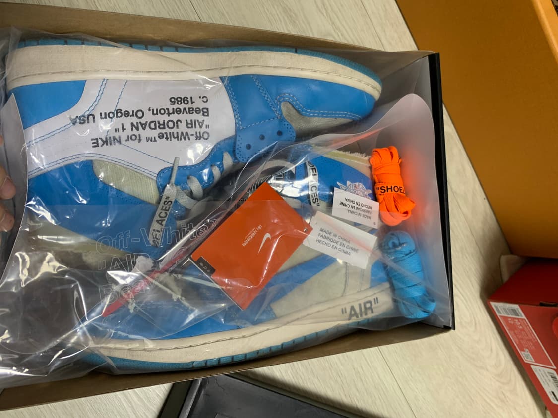 [280]나이키 오프화이트 조던1 unc 상품이미지9