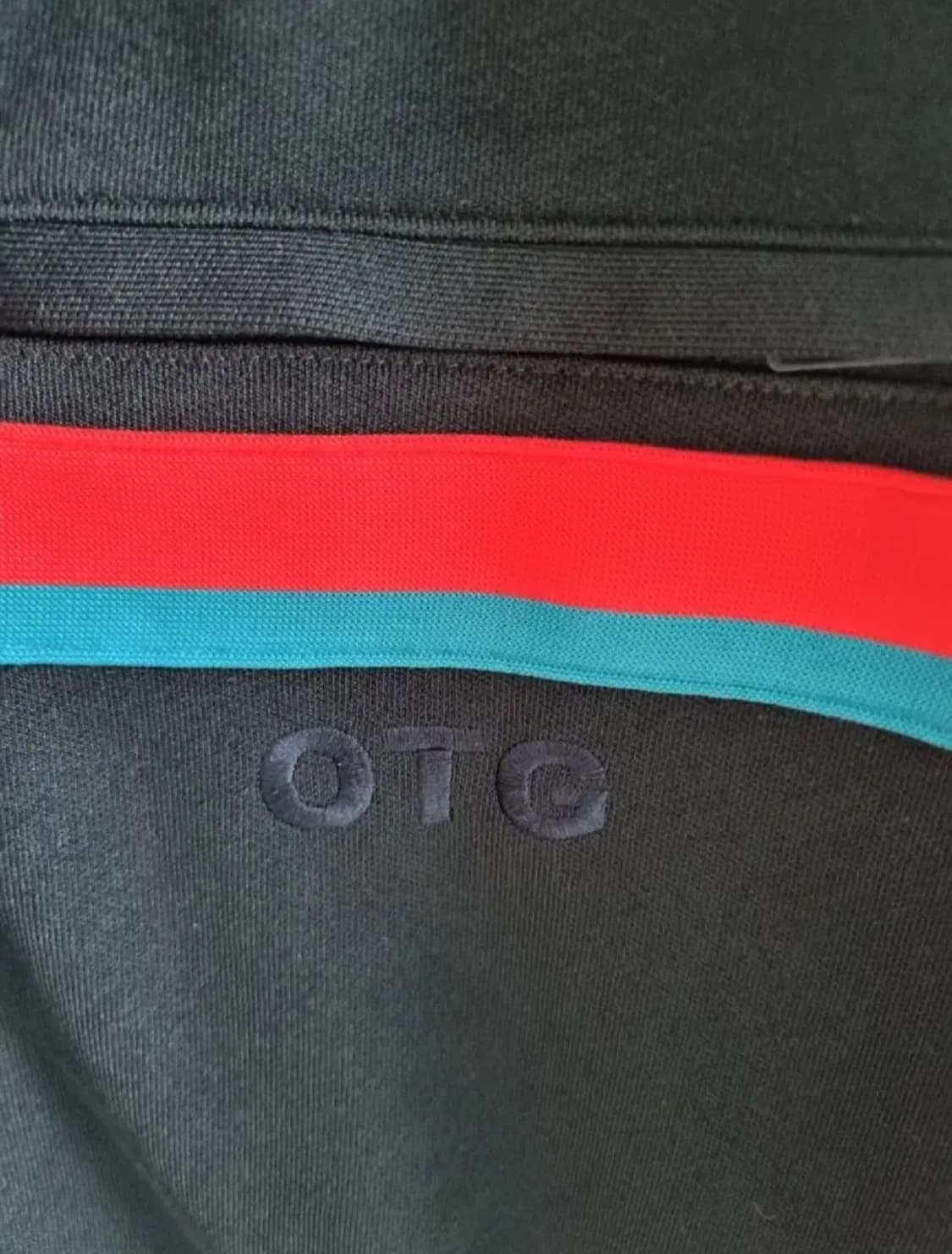 오니츠카타이거 네이비 집업 상품이미지4