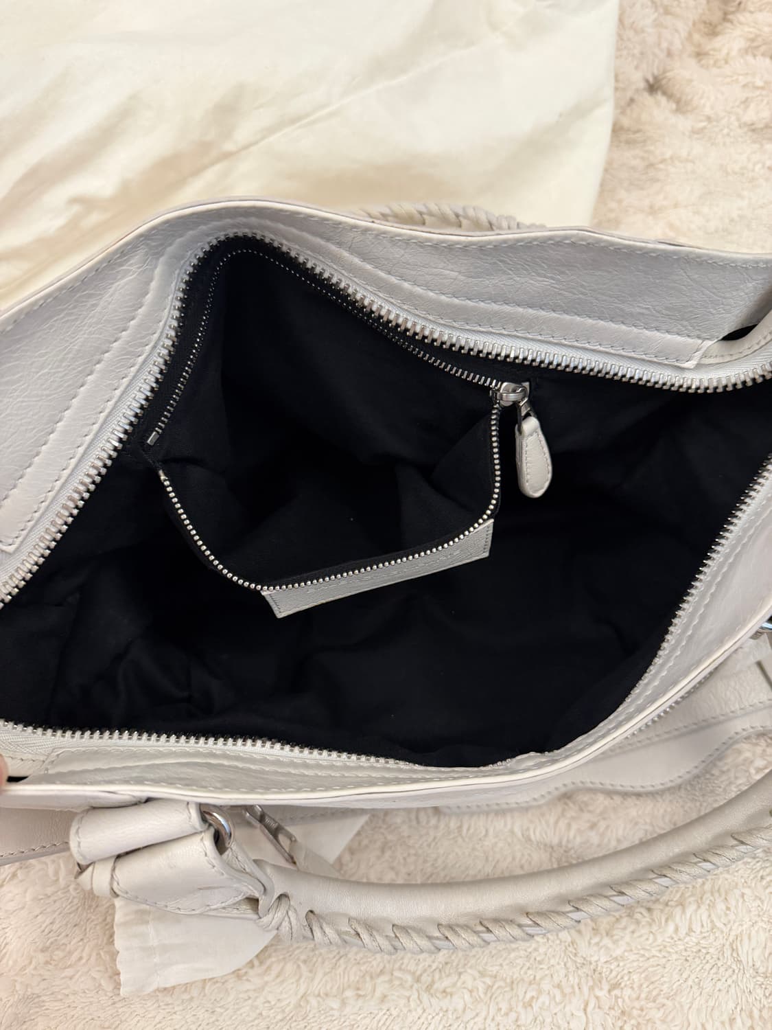 발렌시아가 자이언트 시티백 모터백 미디엄 화이트 상품이미지4